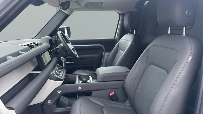 Land Rover Defender 90 Diesel 3.0 D250 Hard Top SE Auto